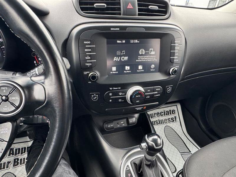 Used 2019 Kia Soul + FWD image 17