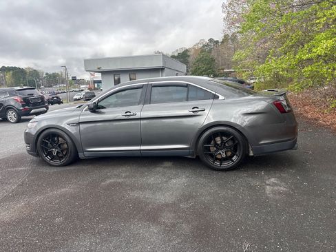 Used 2019 Ford Taurus SHO image 4