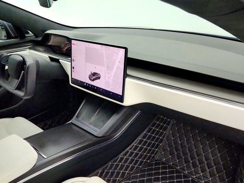 Used 2021 Tesla Model S Plaid image 30