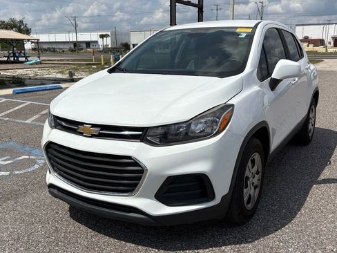 Used 2019 Chevrolet Trax LS image 7