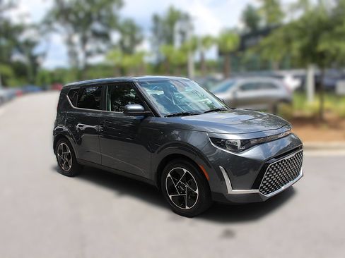Certified 2023 Kia Soul EX FWD image 12