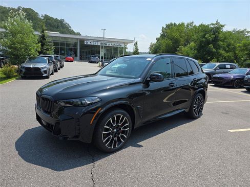 New 2026 BMW X5 xDrive40i w/ M Sport Package AWD/4WD image 7