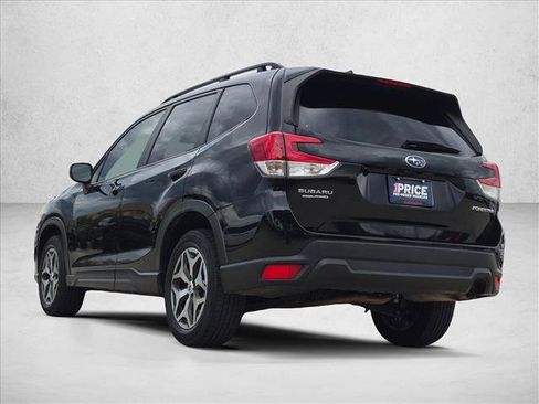 Used 2023 Subaru Forester Premium AWD/4WD image 7