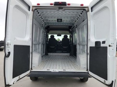 Used 2025 RAM ProMaster 2500 w/ Convenience Group FWD image 14