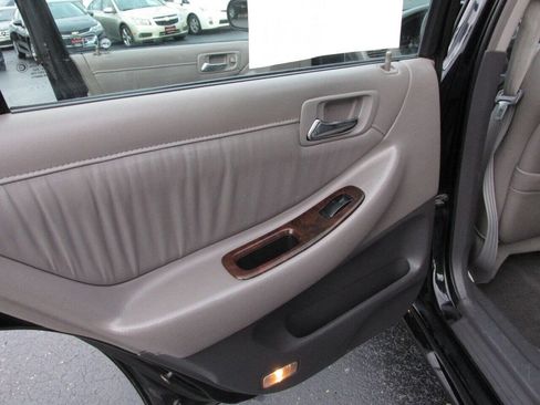 Used 2001 Honda Accord EX image 32