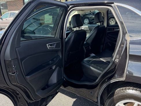 Used 2023 Ford Edge SEL AWD/4WD image 18
