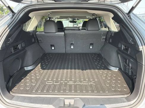 Certified 2025 Subaru Outback Onyx Edition w/ Tech Package 2 AWD/4WD image 29