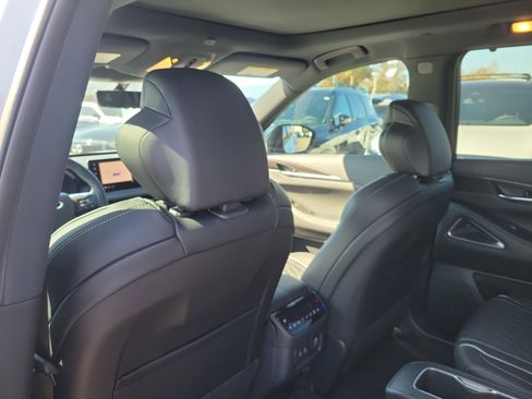 New 2026 INFINITI QX60 Autograph w/ Dark Cargo Package image 10