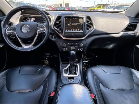 Used 2016 Jeep Cherokee Limited FWD image 19