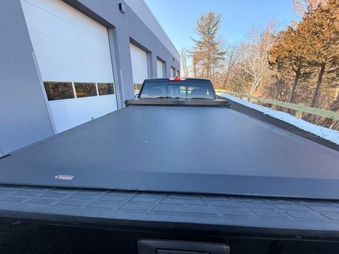 Used 2011 GMC Sierra 1500 W/T image 11