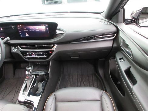 Certified 2024 Buick Envista Avenir FWD image 16