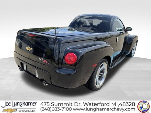 Used 2004 Chevrolet SSR RWD image 3