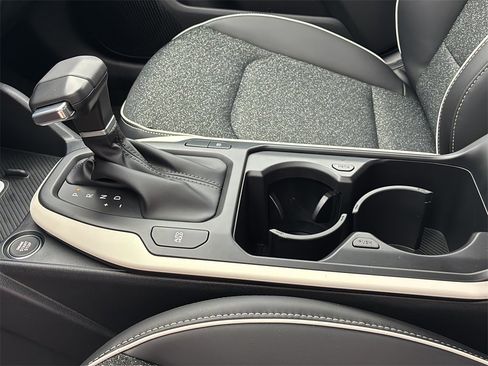 New 2025 Kia K4 GT-Line image 24