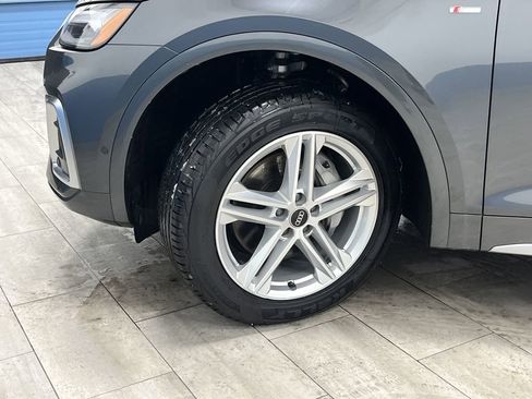 Used 2022 Audi Q5 e Prestige w/ Prestige Package image 38