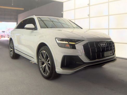 Used 2021 Audi Q8 Premium Plus w/ Premium Plus Package AWD/4WD image 5
