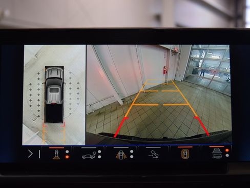 Used 2025 Chevrolet Silverado 1500 High Country w/ Midnight Edition image 50