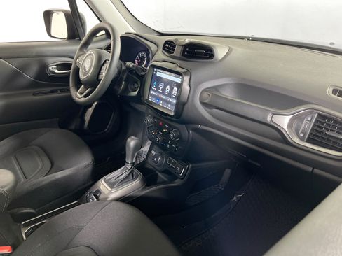 Used 2022 Jeep Renegade Latitude AWD/4WD image 27