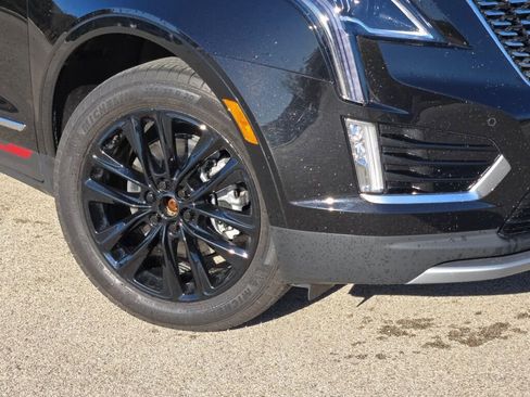 New 2025 Cadillac XT5 Premium Luxury w/ LPO, Red Accent Package image 3