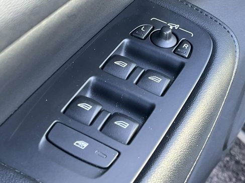 Used 2024 Volvo S60 B5 Core image 25