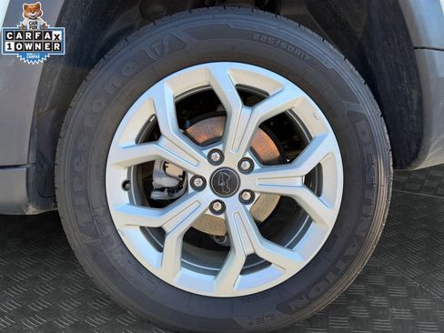Used 2025 Jeep Compass Latitude AWD/4WD image 20