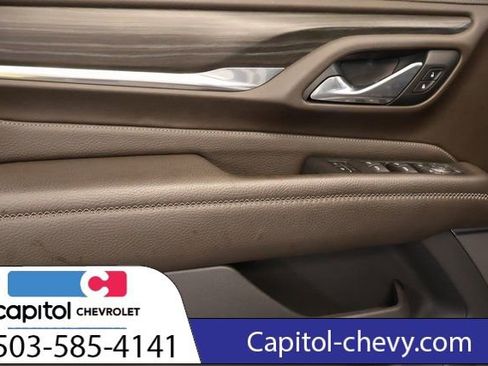 Used 2021 GMC Yukon Denali w/ Denali Premium Package image 12