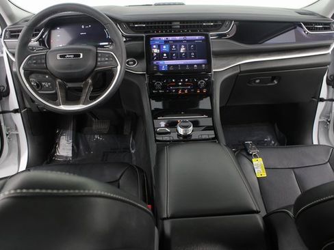 Used 2022 Jeep Grand Cherokee Limited 4xe w/ Luxury Tech Group II image 12