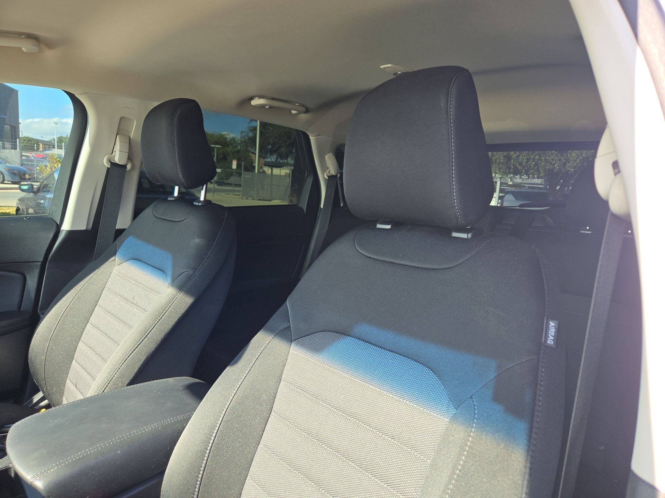 Used 2021 Ford Edge SE FWD image 9