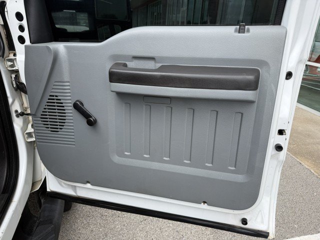 Used 2015 Ford F550 4x4 Regular Cab Super Duty image 20