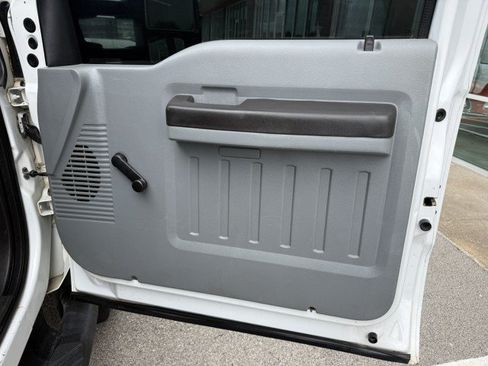 Used 2015 Ford F550 4x4 Regular Cab Super Duty image 20