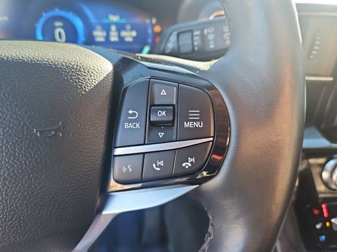 Used 2022 Ford Explorer Platinum w/ Equipment Group 601A image 16