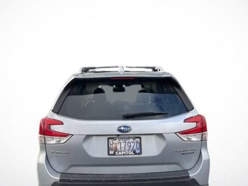 Used 2023 Subaru Forester Touring image 6