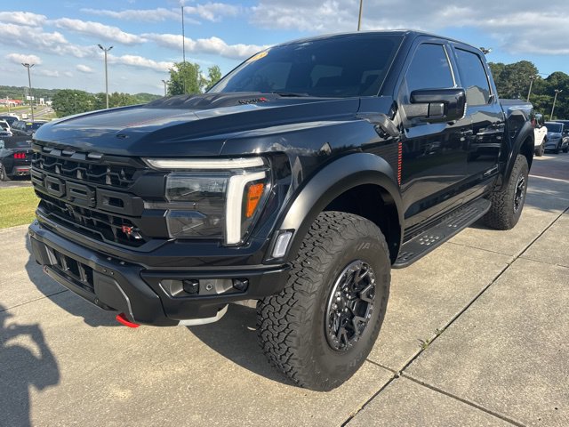 Used 2025 Ford F150 Raptor w/ Equipment Group 803A Raptor R AWD/4WD image 3