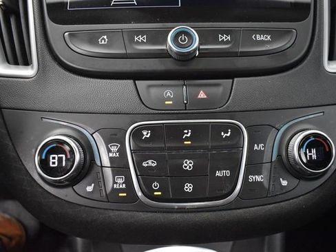 Used 2024 Chevrolet Malibu LT image 23