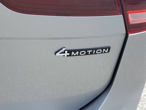 Used 2022 Volkswagen Tiguan SE R-Line AWD/4WD image 8