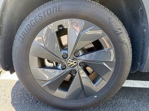 Used 2025 Volkswagen Taos S FWD image 13
