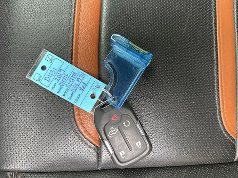 Used 2019 GMC Sierra 1500 AT4 w/ AT4 Premium Package image 12