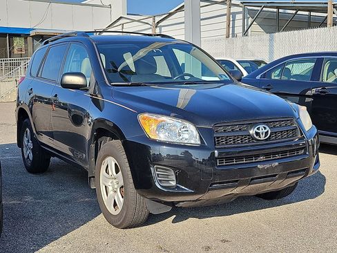 Used 2011 Toyota RAV4 4WD w/ Base L4 Extra Value Pkg image 2