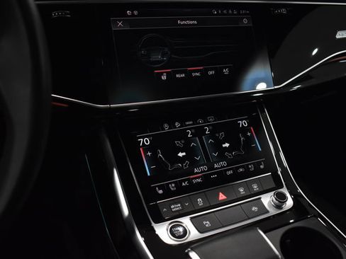 Used 2022 Audi Q7 Premium Plus w/ Premium Plus Package image 23