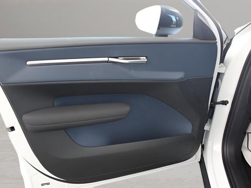 New 2026 Volvo EX30 Ultra w/ Protection Package Premier image 26