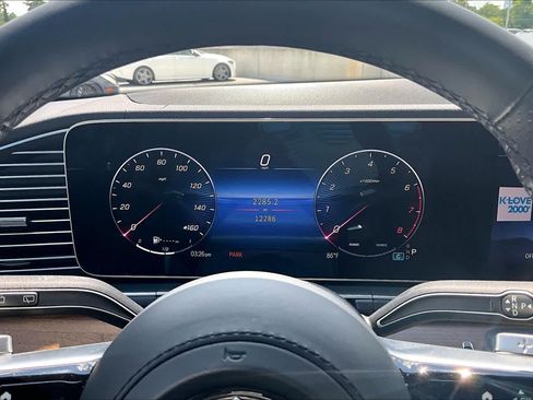Used 2024 Mercedes-Benz GLS 450 4MATIC image 26