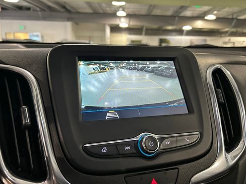 Used 2019 Chevrolet Equinox LT FWD image 17
