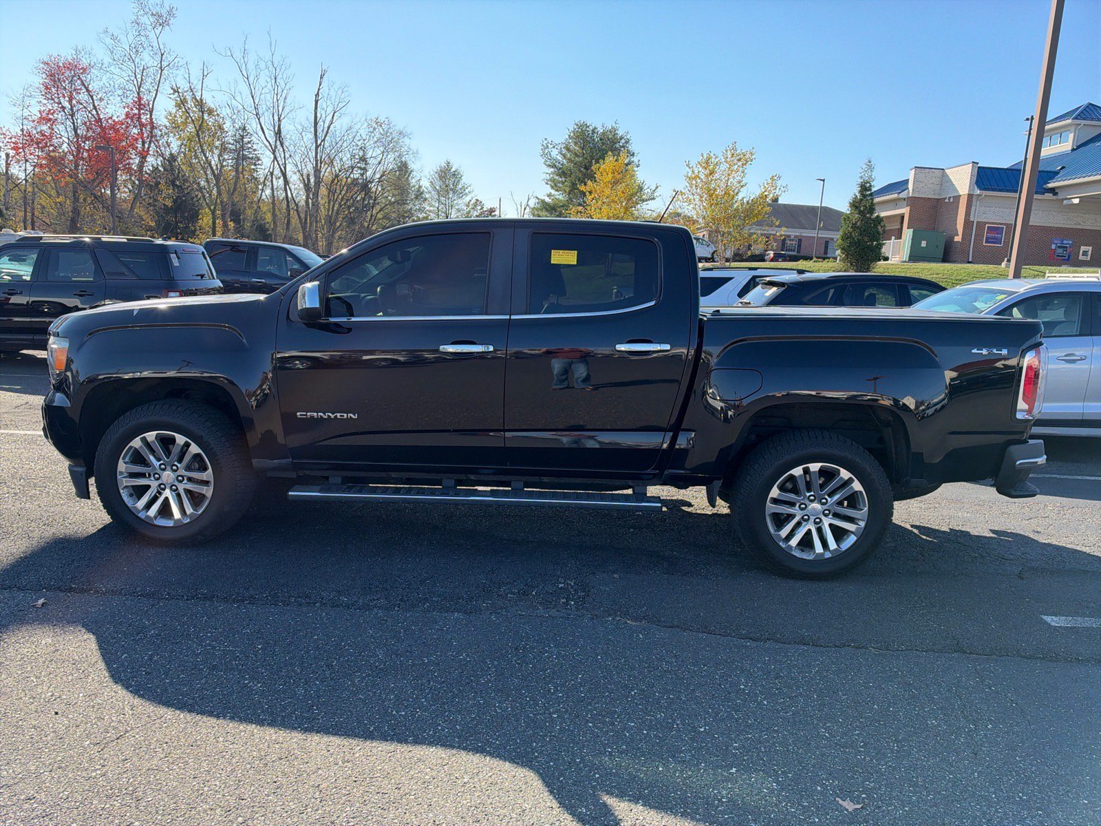 Used 2015 GMC Canyon SLT AWD/4WD image 9