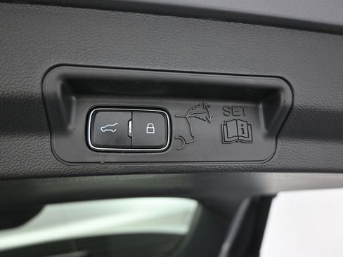 Certified 2023 Ford Explorer XLT image 27