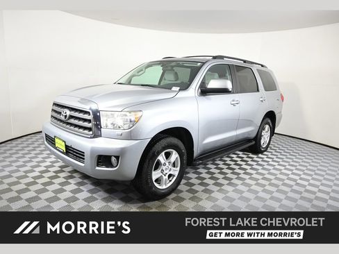 Used 2016 Toyota Sequoia SR5 AWD/4WD image 1