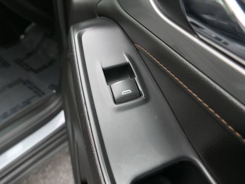 Used 2021 Chevrolet Traverse LS FWD image 26