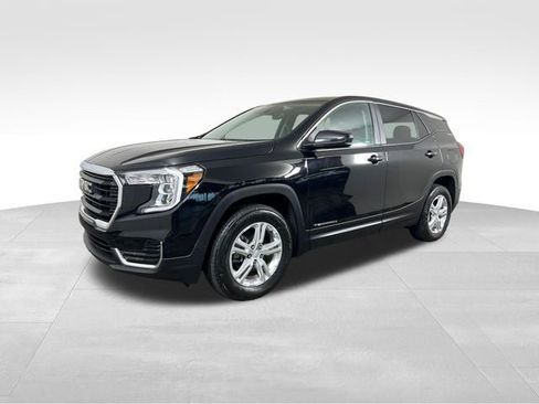 Used 2023 GMC Terrain SLE AWD/4WD image 2