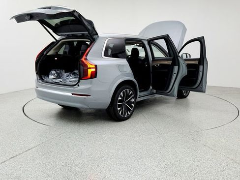 New 2026 Volvo XC90 T8 Plus image 11