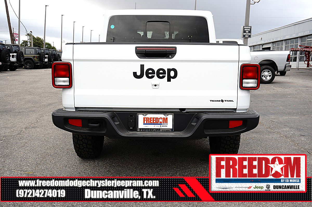 New 2026 Jeep Gladiator Sport AWD/4WD image 4