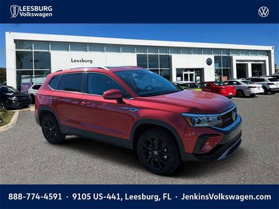 Used 2022 Volkswagen Taos SE w/ Panoramic Sunroof Package