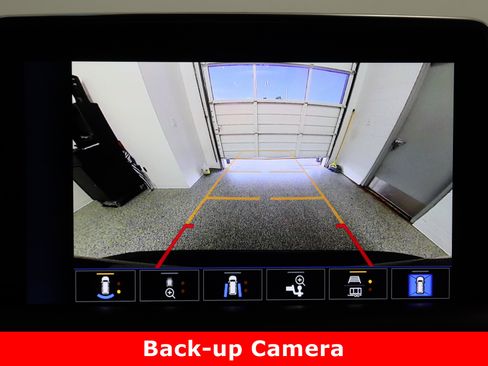 Used 2023 Chevrolet Tahoe Z71 w/ Luxury Package image 23